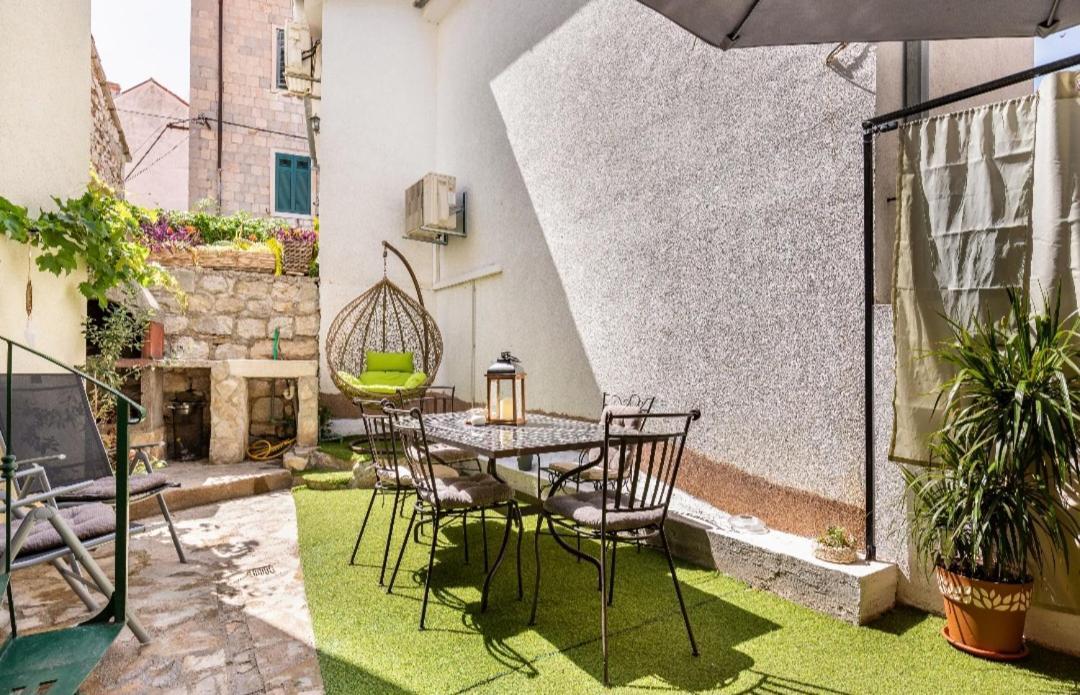 Villa Angie Old Town With Jacuzzi Split Bagian luar foto