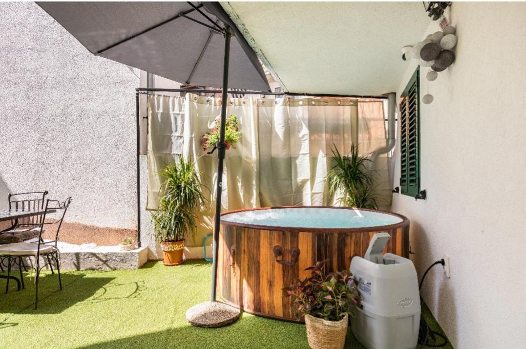 Villa Angie Old Town With Jacuzzi Split Bagian luar foto